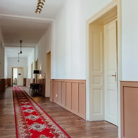 Black M - - Restauracia