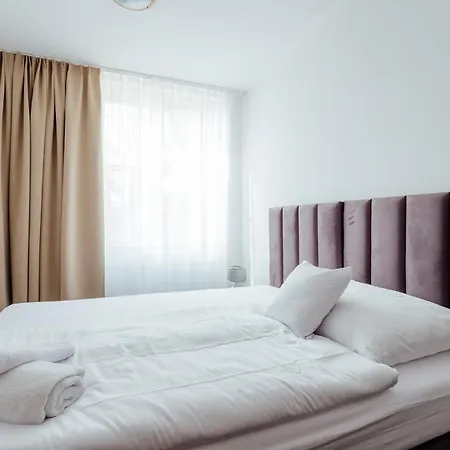 Πανσιόν Black M - - Restauracia 3*