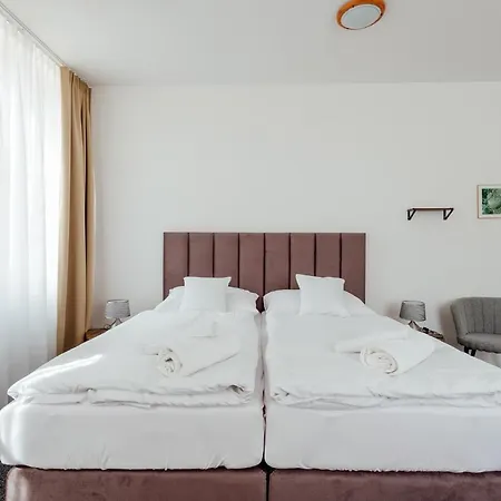 Gasthuis Black M - - Restauracia