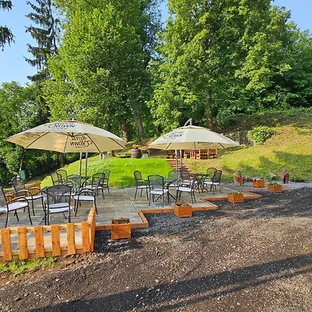 Black M - - Restauracia Banska Stiavnica