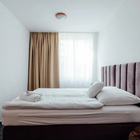 Gasthuis Black M - - Restauracia Banská Štiavnica