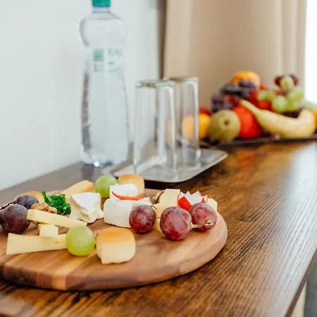 Black M - - Restauracia Gasthuis 3*